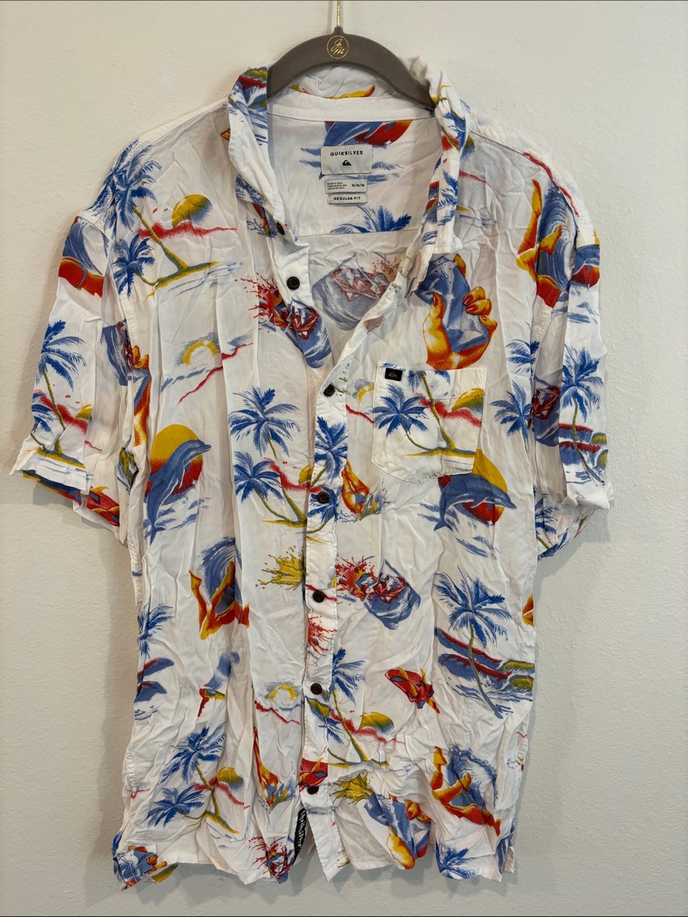 Quiksilver Men’s Shirt. Size Medium